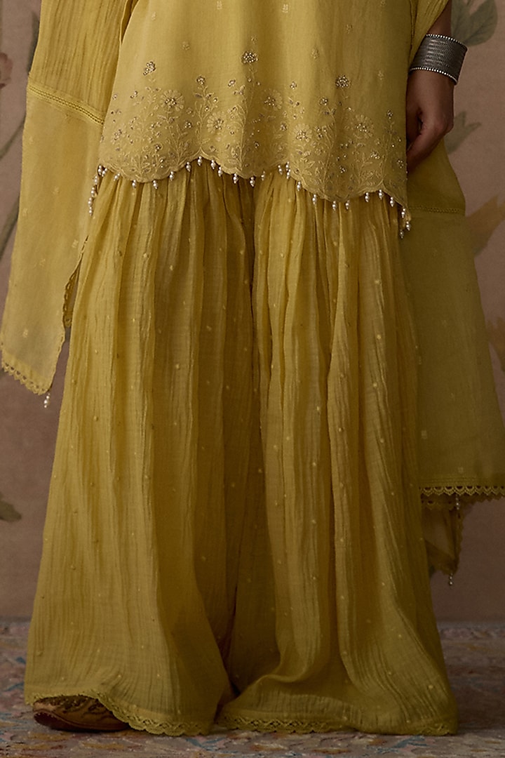 Lemon Yellow Chanderi Thread Embroidered Gharara Set by Kritika Dawar at Pernia's Pop Up Shop