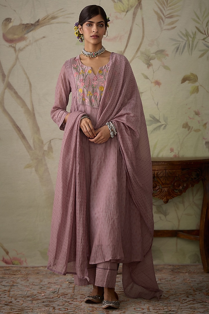 Mauve Chanderi Block Printed & Thread Embroidered Kurta Set by Kritika Dawar at Pernia's Pop Up Shop