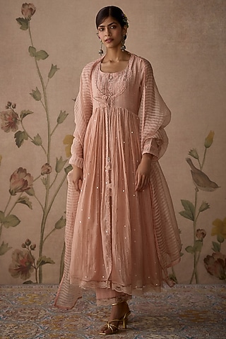 Pink Chanderi Thread Embroidered Jacket Style Kurta Set by Kritika Dawar