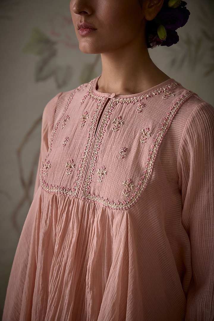 Pink Chanderi Thread Embroidered Handwoven Flared Short Tunic by Kritika Dawar at Pernia's Pop Up Shop