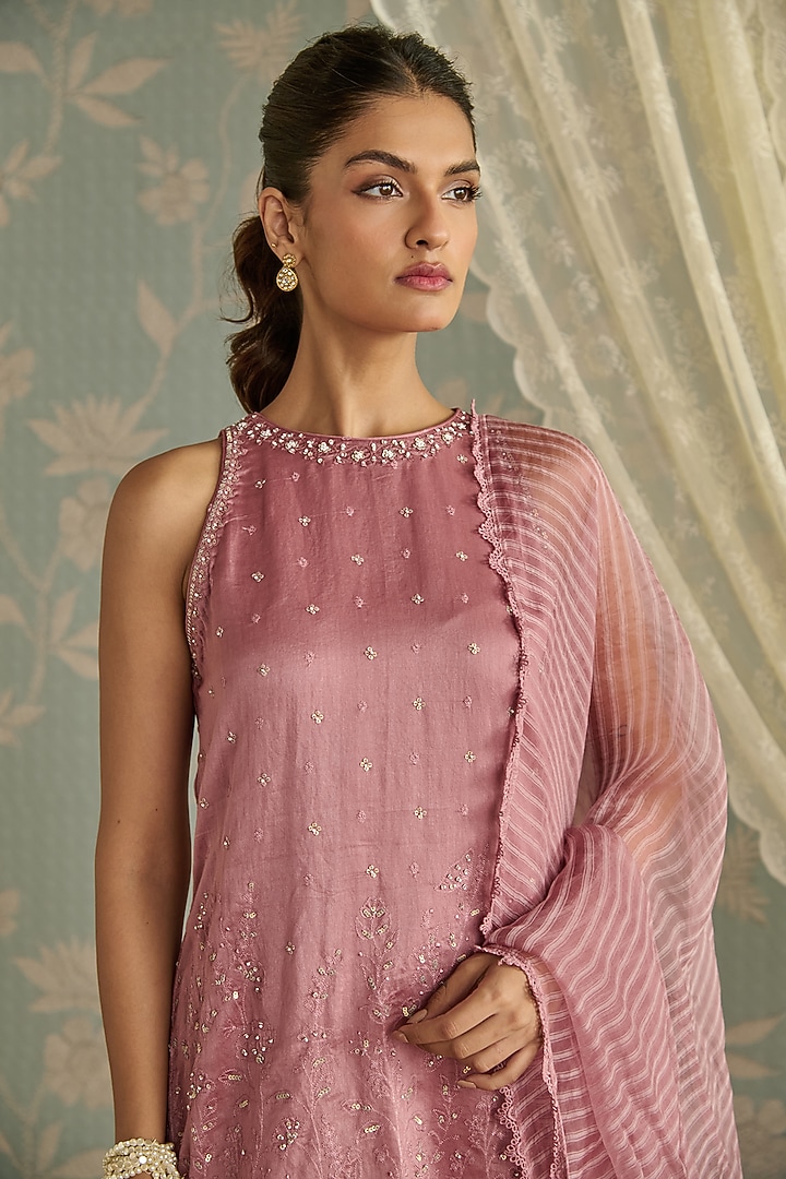 Blush Pink Chanderi Thread Embroidered Gharara Set by Kritika Dawar at Pernia's Pop Up Shop