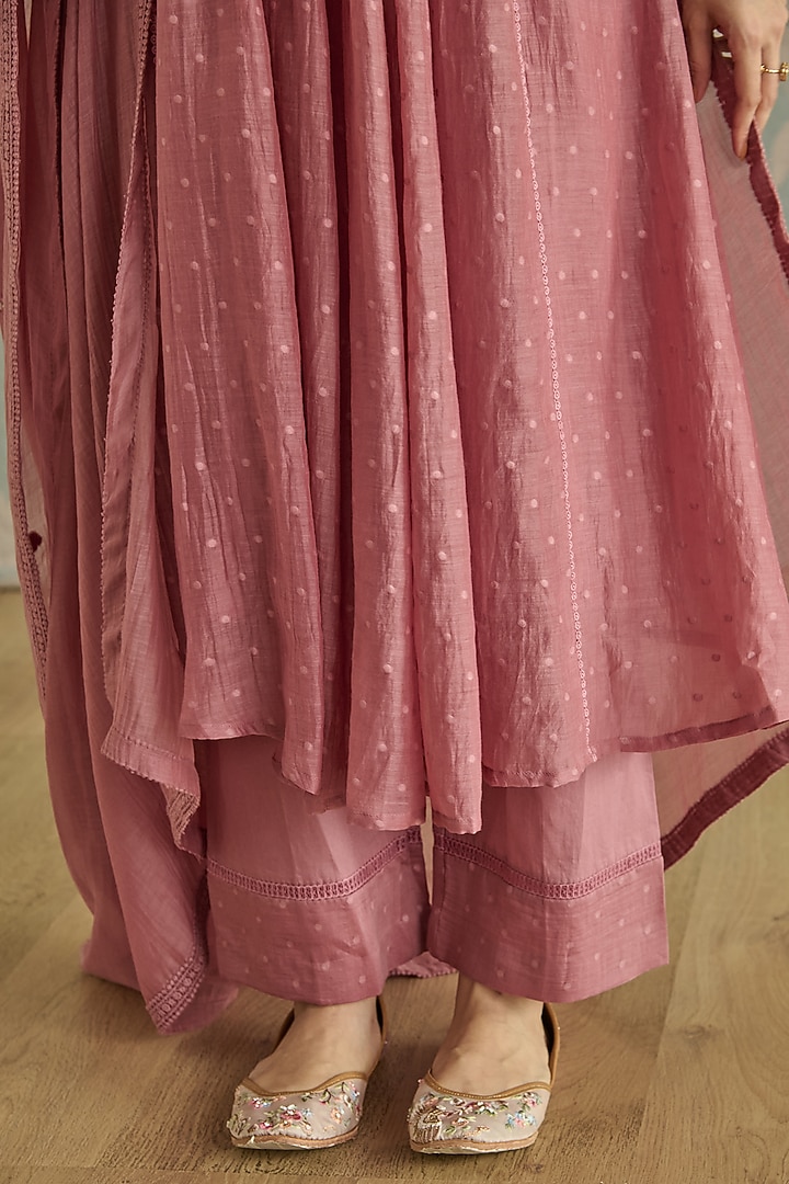 Blush Pink Chanderi Hand Embroidered A-Line Kurta Set by Kritika Dawar at Pernia's Pop Up Shop