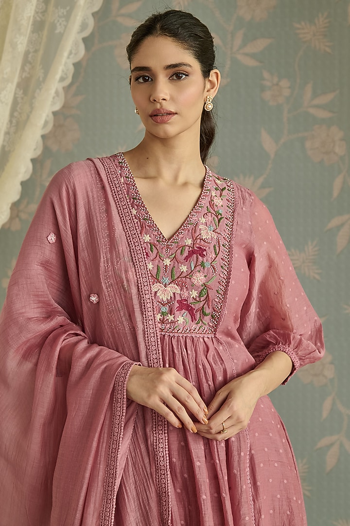 Blush Pink Chanderi Hand Embroidered A-Line Kurta Set by Kritika Dawar at Pernia's Pop Up Shop