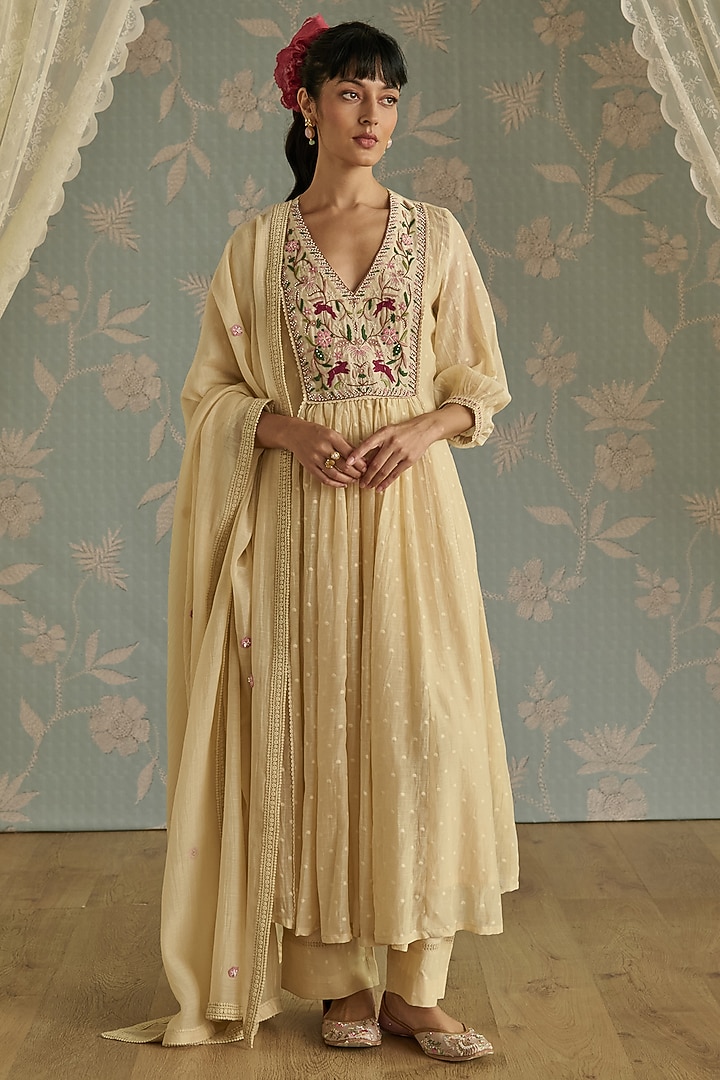 Ivory Chanderi Hand Embroidered A-Line Kurta Set by Kritika Dawar at Pernia's Pop Up Shop