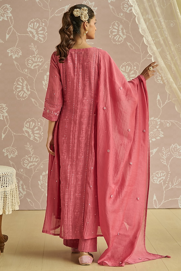 Coral Chanderi Hand Embroidered Kurta Set by Kritika Dawar at Pernia's Pop Up Shop