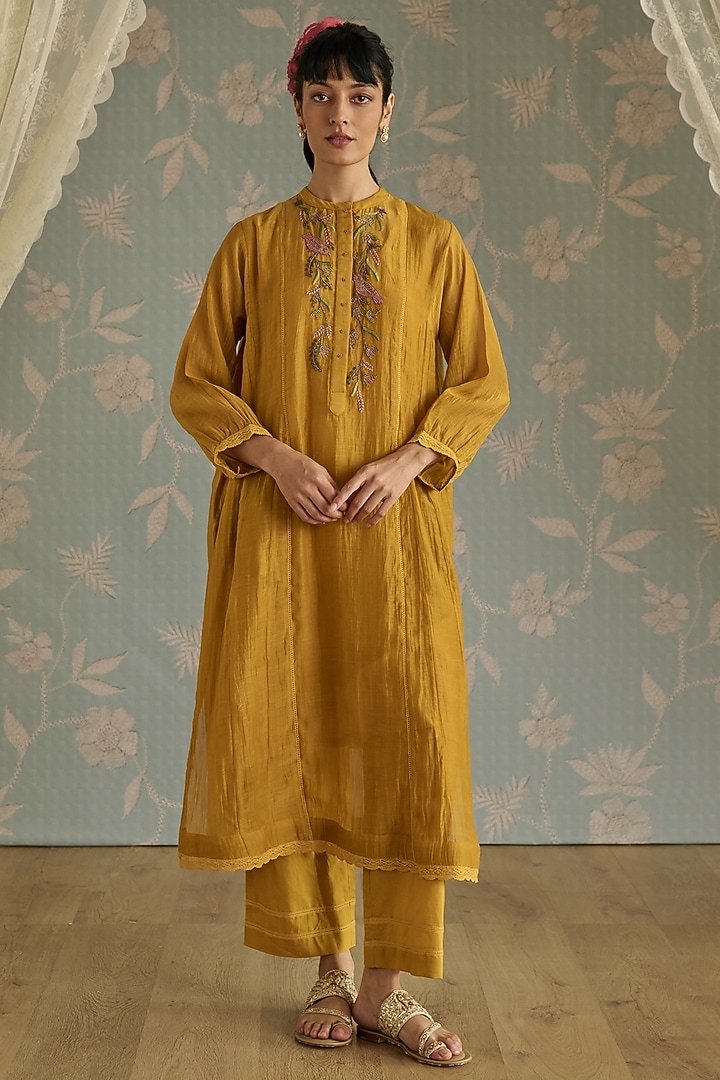 Yellow Chanderi Hand Embroidered Co-Ord Set by Kritika Dawar at Pernia's Pop Up Shop
