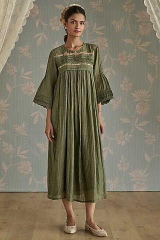 Green Chanderi Hand Embroidered Tunic Set by Kritika Dawar