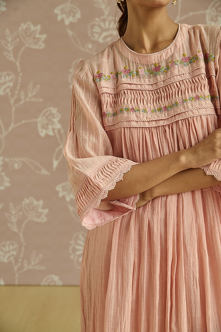 Pink Chanderi Hand Embroidered Tunic Set by Kritika Dawar at Pernia's Pop Up Shop