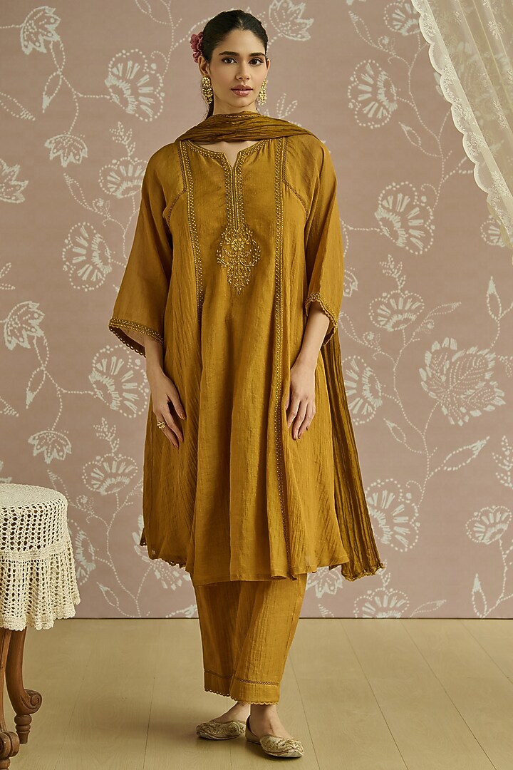 Mustard Tissue Hand Embroidered A-Line Kurta Set by Kritika Dawar at Pernia's Pop Up Shop