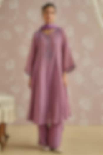 Lilac Tissue Hand Embroidered A-Line Kurta Set by Kritika Dawar at Pernia's Pop Up Shop