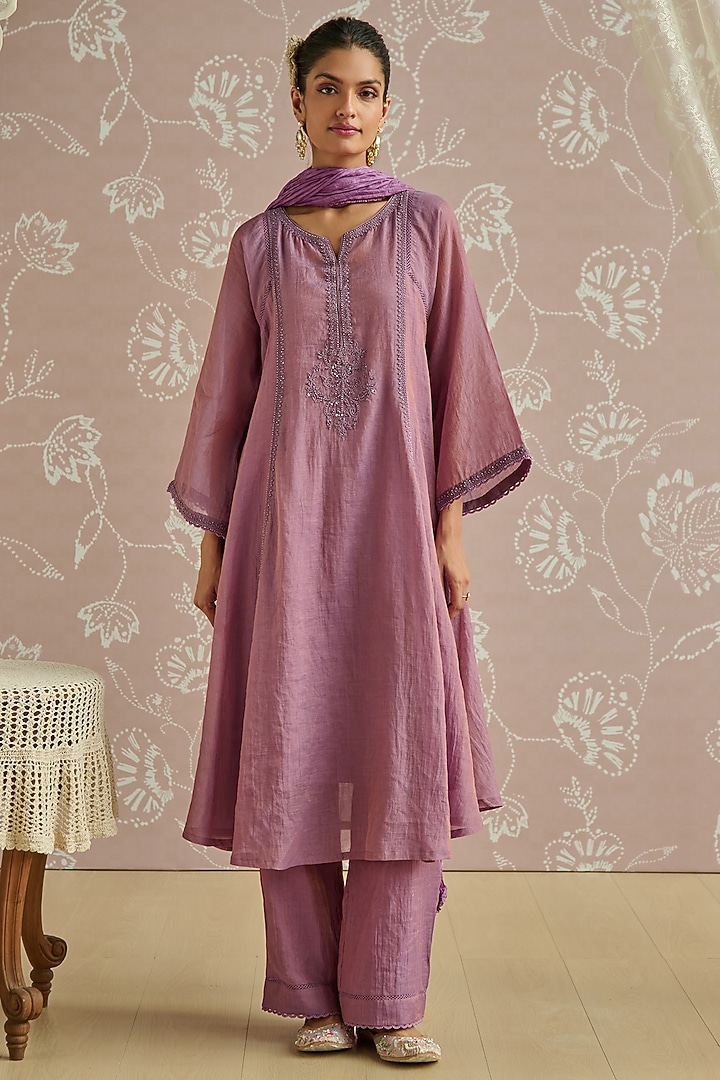 Lilac Tissue Hand Embroidered A-Line Kurta Set by Kritika Dawar at Pernia's Pop Up Shop