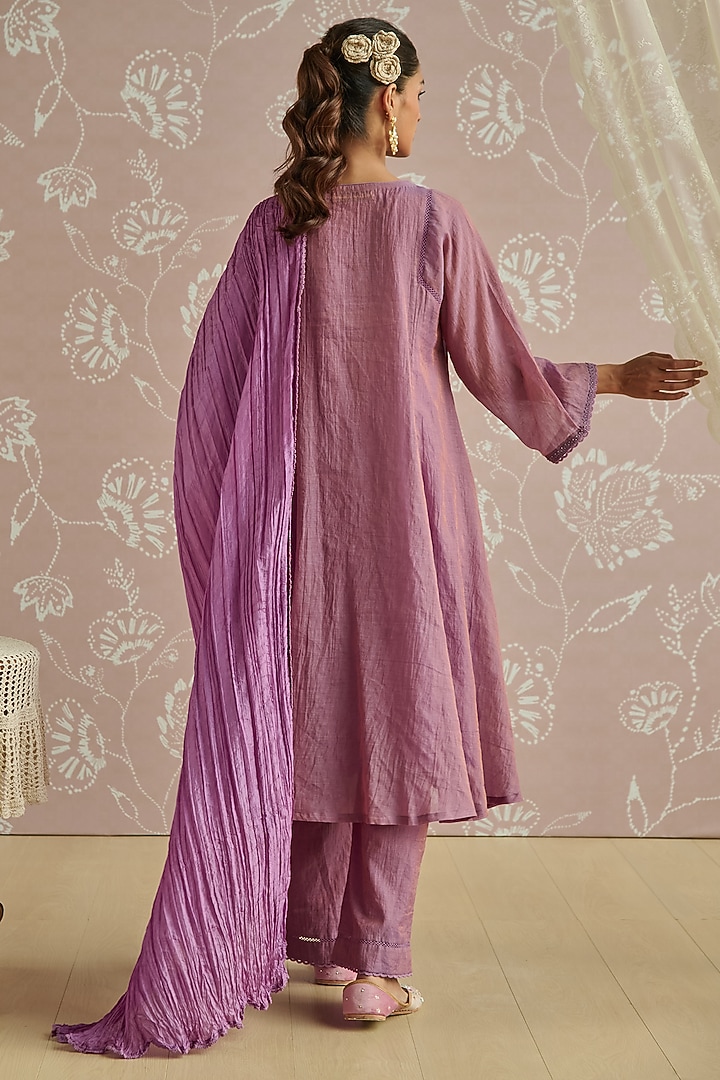 Lilac Tissue Hand Embroidered A-Line Kurta Set by Kritika Dawar at Pernia's Pop Up Shop