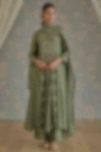Green Chanderi Floral Embroidered A-Line Kurta Set by Kritika Dawar at Pernia's Pop Up Shop