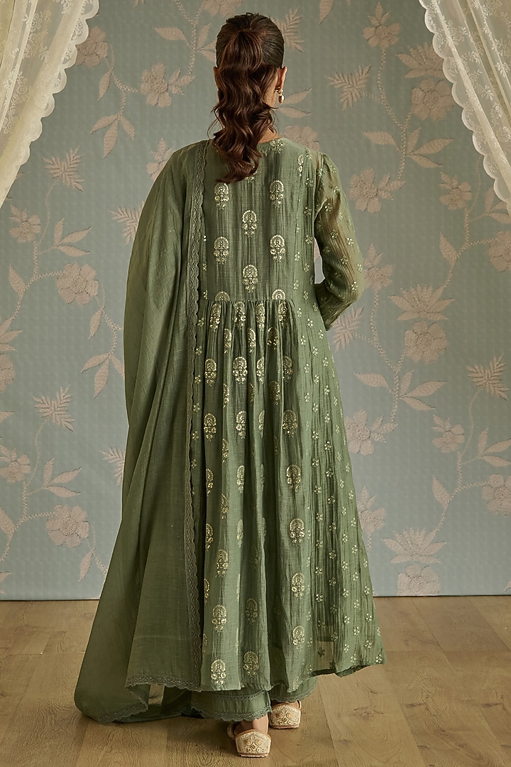 Green Chanderi Floral Embroidered A-Line Kurta Set by Kritika Dawar at Pernia's Pop Up Shop