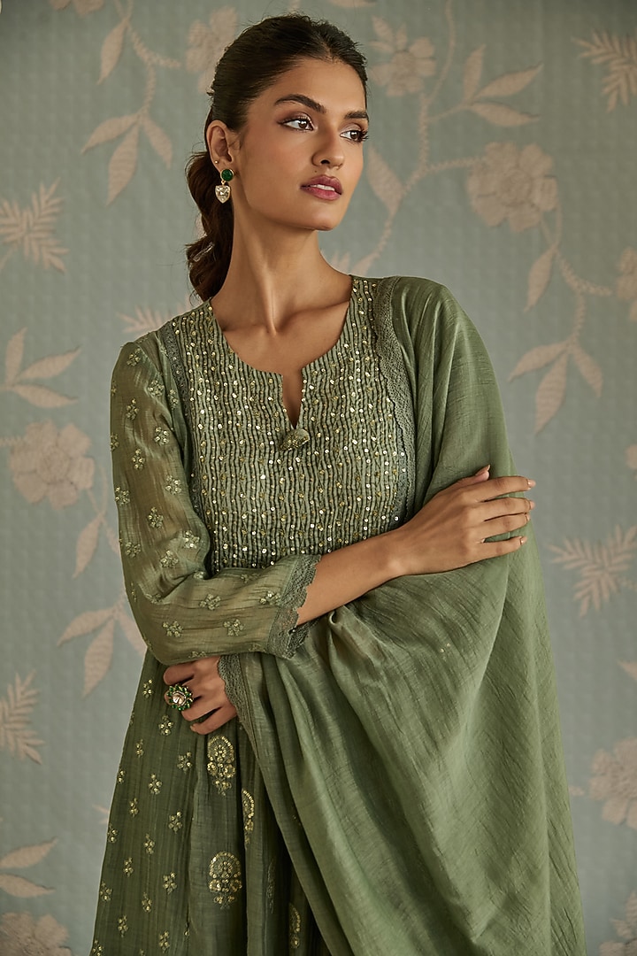 Green Chanderi Floral Embroidered A-Line Kurta Set by Kritika Dawar at Pernia's Pop Up Shop
