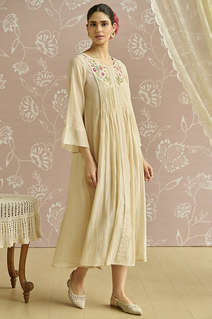 Ivory Chanderi Embroidered Tunic by Kritika Dawar at Pernia's Pop Up Shop