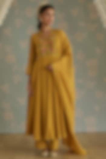 Mustard Chanderi Hand Embroidered A-Line Gathered Kurta Set by Kritika Dawar at Pernia's Pop Up Shop