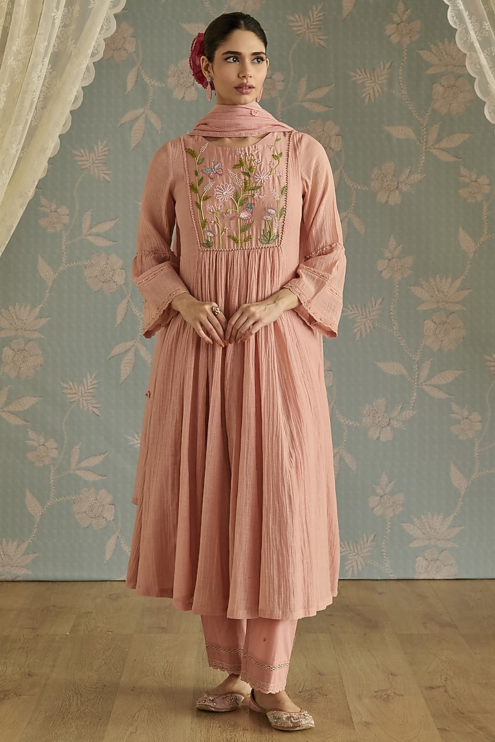Pink Chanderi Hand Embroidered A-Line Kurta Set by Kritika Dawar at Pernia's Pop Up Shop