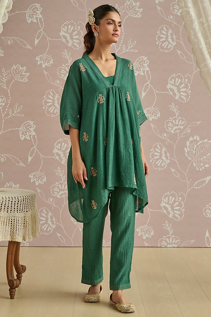 Teal Chanderi Hand Embroidered Co-Ord Set by Kritika Dawar at Pernia's Pop Up Shop