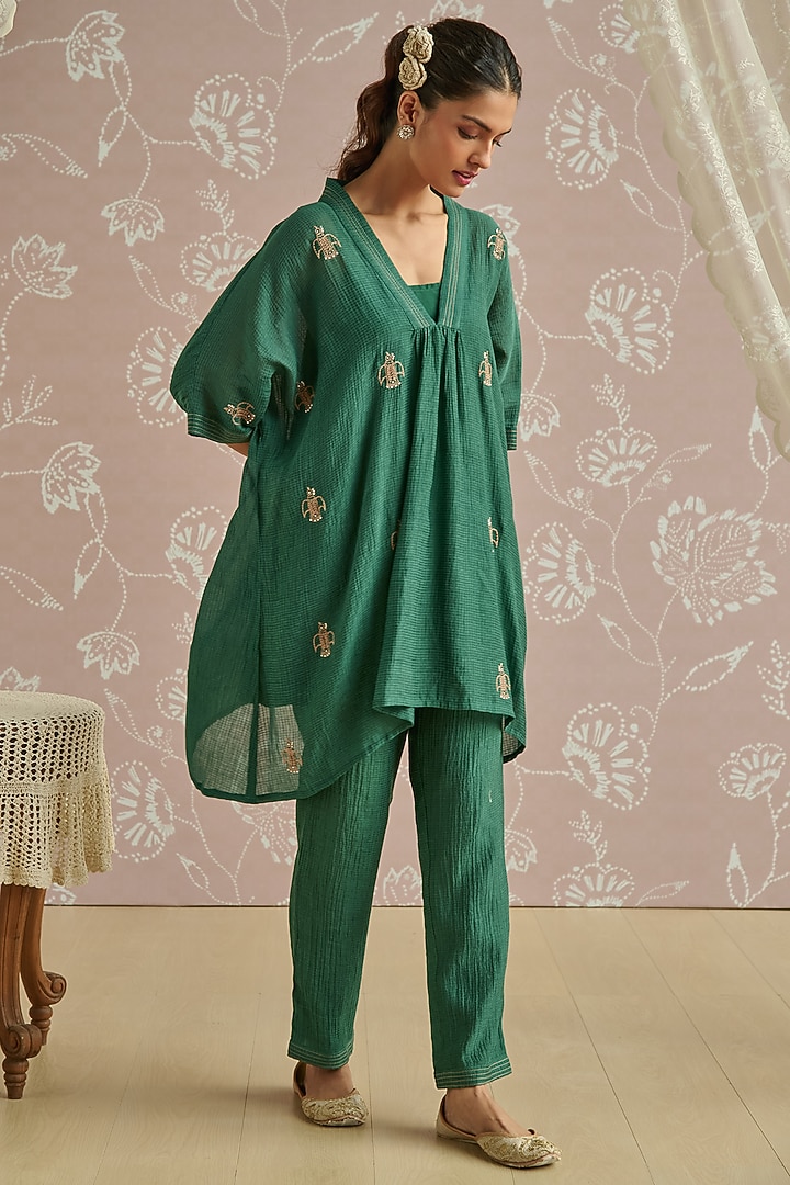 Teal Chanderi Hand Embroidered Co-Ord Set by Kritika Dawar at Pernia's Pop Up Shop