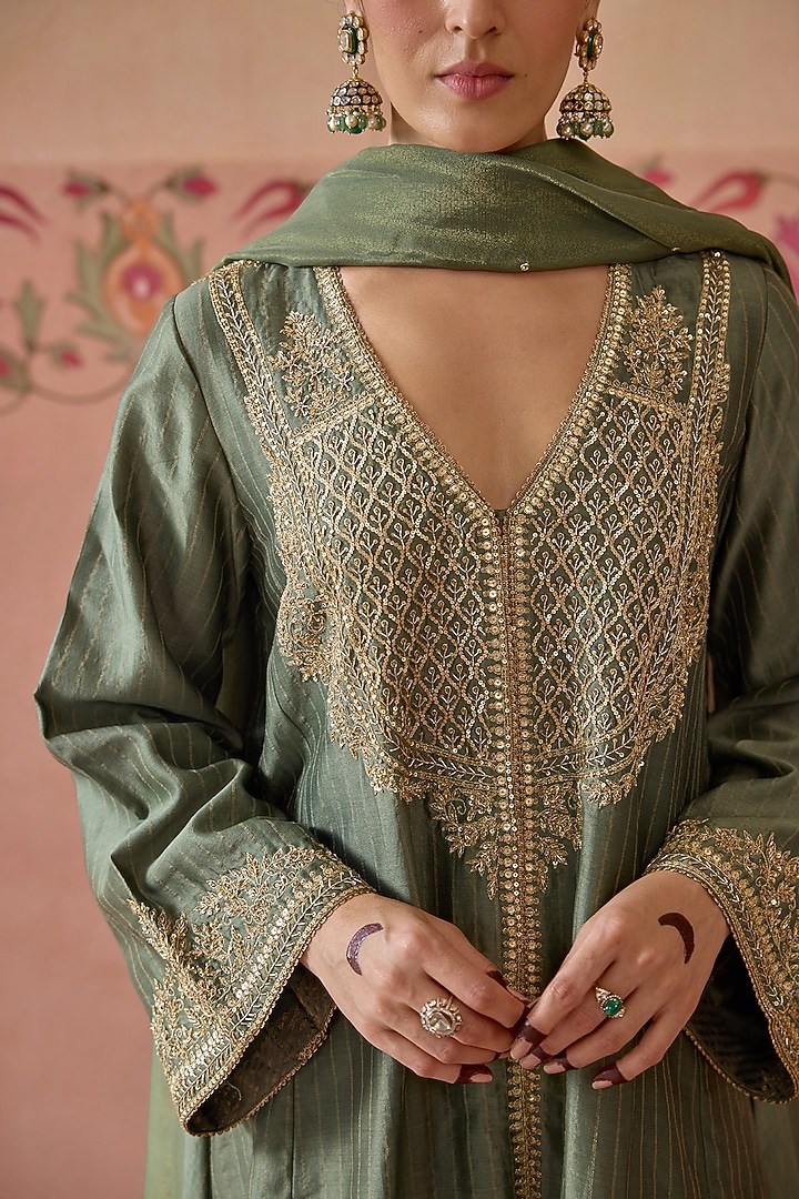 Sage Green Silk Chanderi Hand Embroidered Kurta Set by Kritika Dawar at Pernia's Pop Up Shop