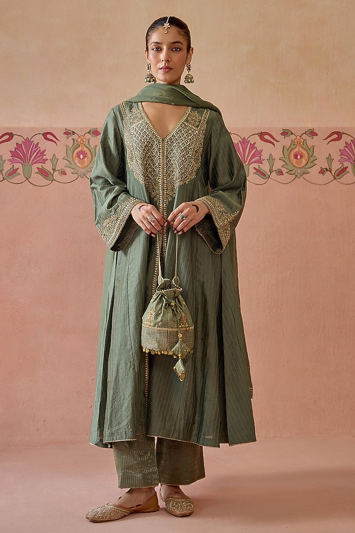 Sage Green Silk Chanderi Hand Embroidered Kurta Set by Kritika Dawar at Pernia's Pop Up Shop