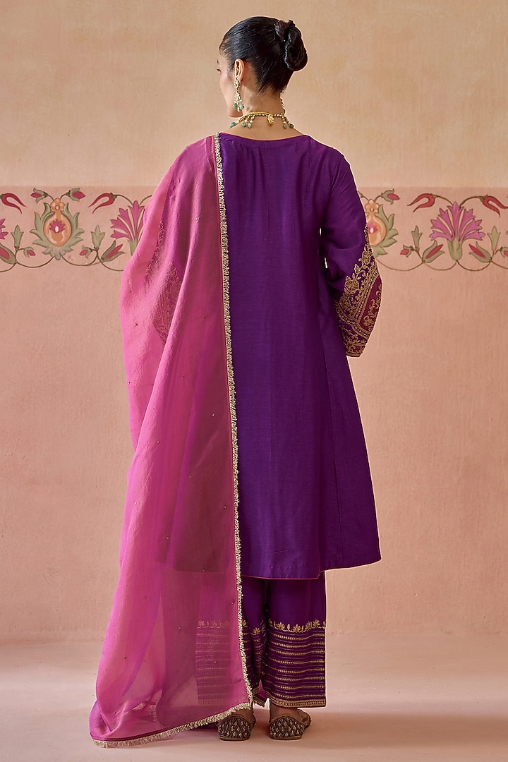 Purple Silk Dori Embroidered Kurta Set by Kritika Dawar at Pernia's Pop Up Shop