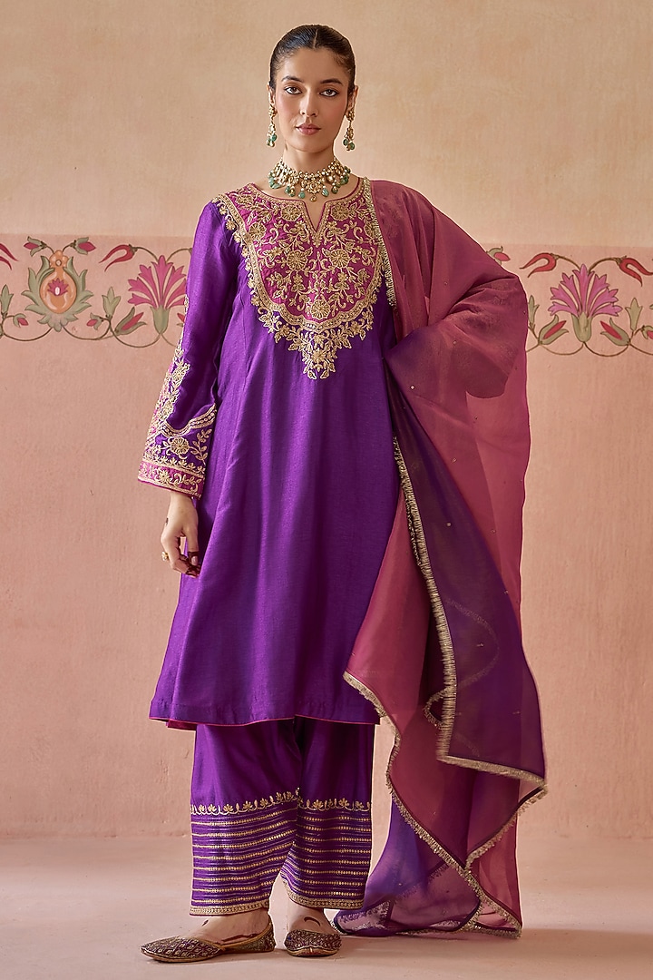 Purple Silk Dori Embroidered Kurta Set by Kritika Dawar at Pernia's Pop Up Shop