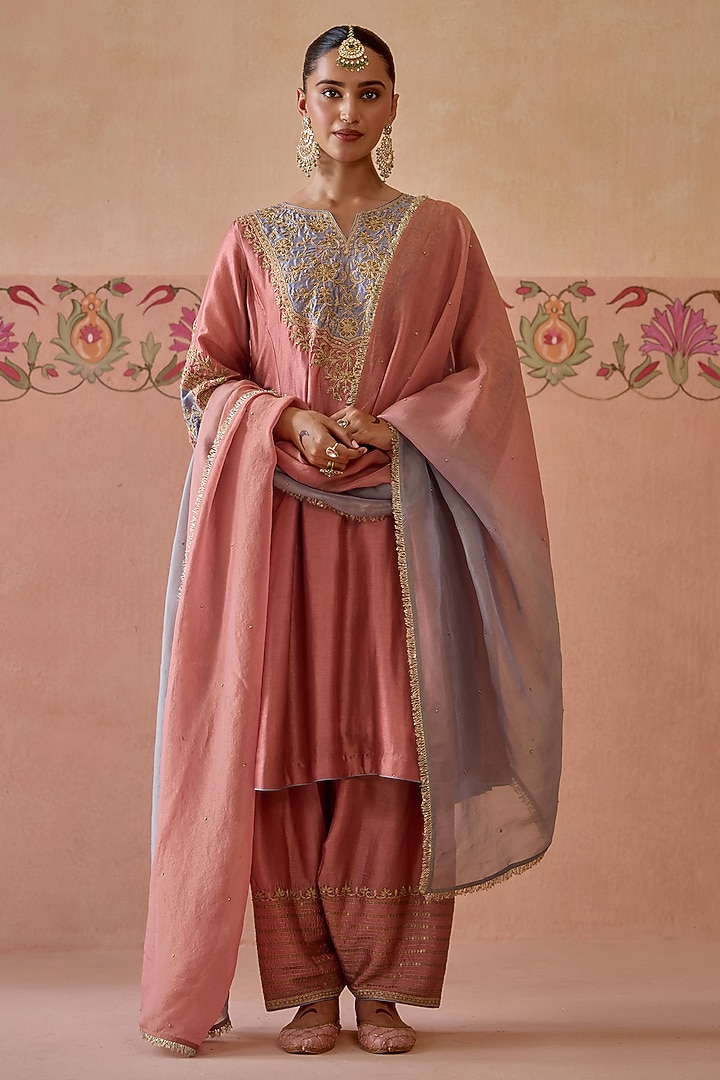Blush Pink Silk Applique Work Kurta Set by Kritika Dawar at Pernia's Pop Up Shop