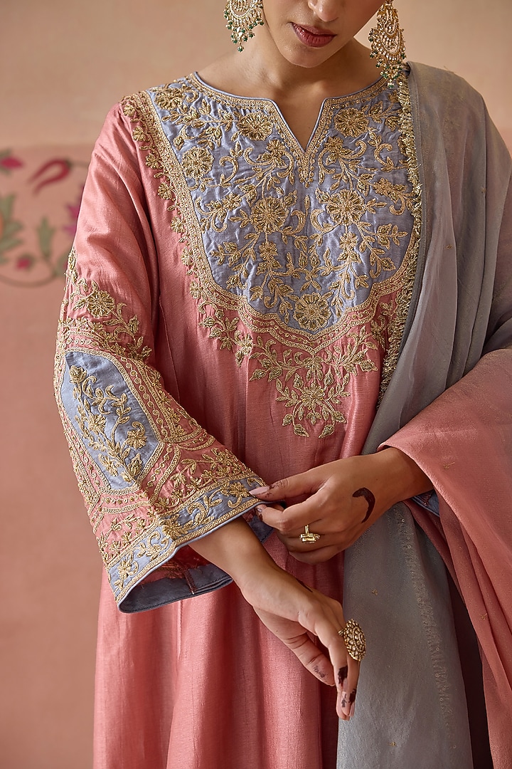 Blush Pink Silk Applique Work Kurta Set by Kritika Dawar at Pernia's Pop Up Shop