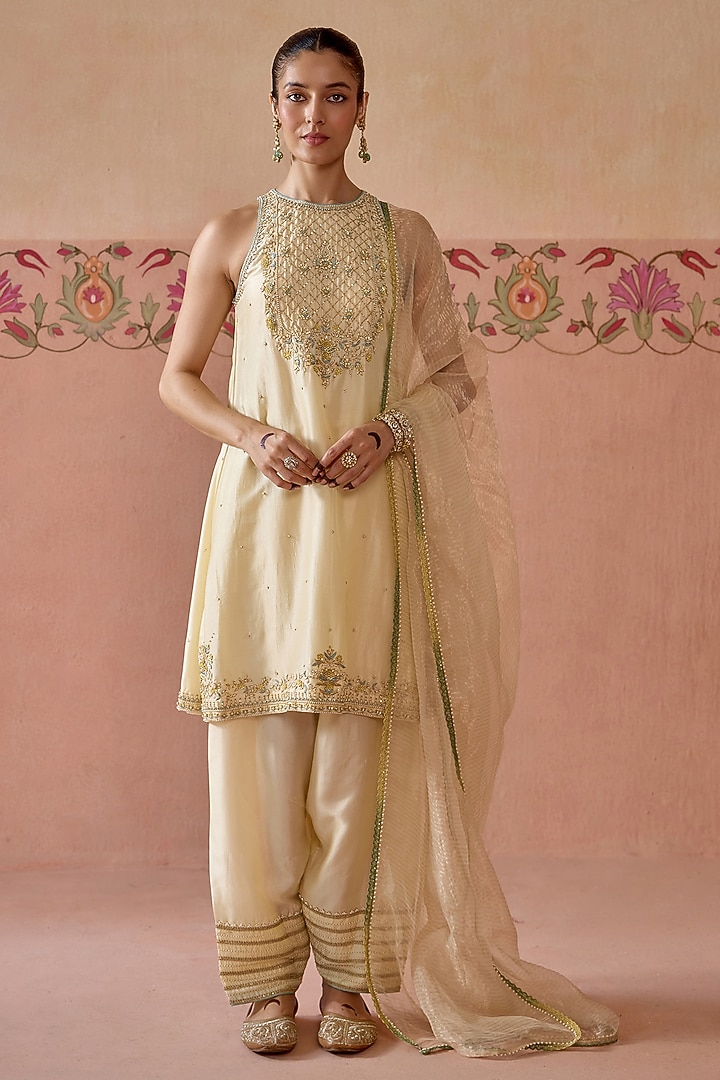 Ivory Silk Hand Embroidered Short Kurta Set by Kritika Dawar at Pernia's Pop Up Shop