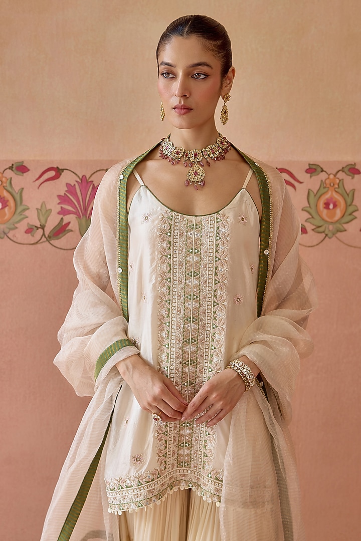Ivory Chinon Thread Embroidered Gharara Set by Kritika Dawar at Pernia's Pop Up Shop