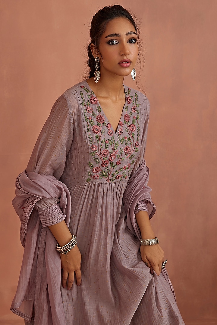 Mauve Chanderi Hand Embroidered Angrakha Kurta Set by Kritika Dawar at Pernia's Pop Up Shop