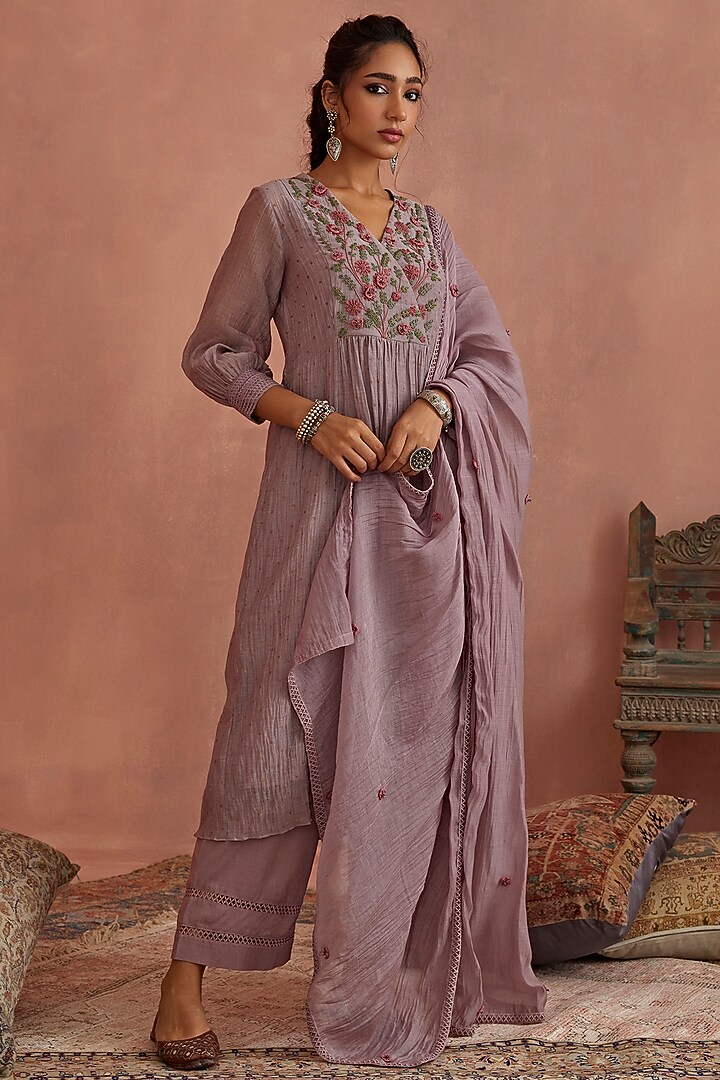 Mauve Chanderi Hand Embroidered Angrakha Kurta Set by Kritika Dawar at Pernia's Pop Up Shop