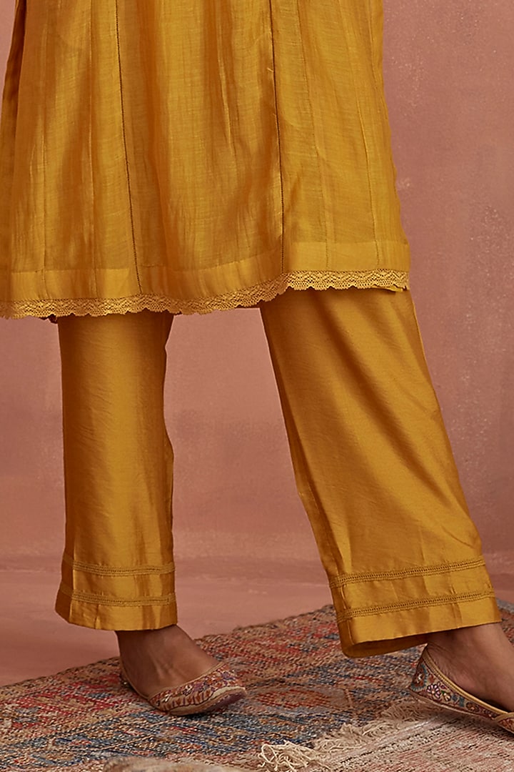 Yellow Chanderi Hand Embroidered Tunic Set by Kritika Dawar at Pernia's Pop Up Shop