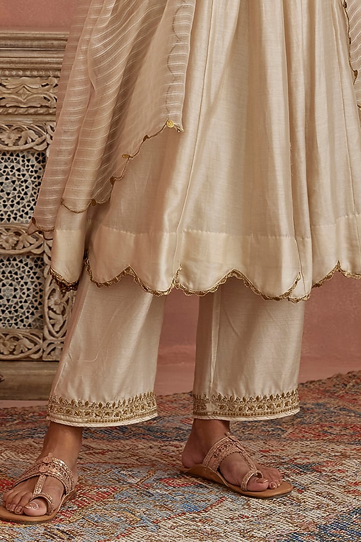 Ivory Chanderi Hand Embroidered Party Wear Anarkali Set by Kritika Dawar at Pernia's Pop Up Shop