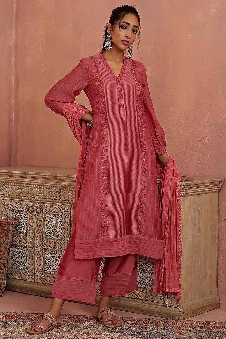 Coral Handwoven Chanderi Embroidered Kurta Set by Kritika Dawar at Pernia's Pop Up Shop