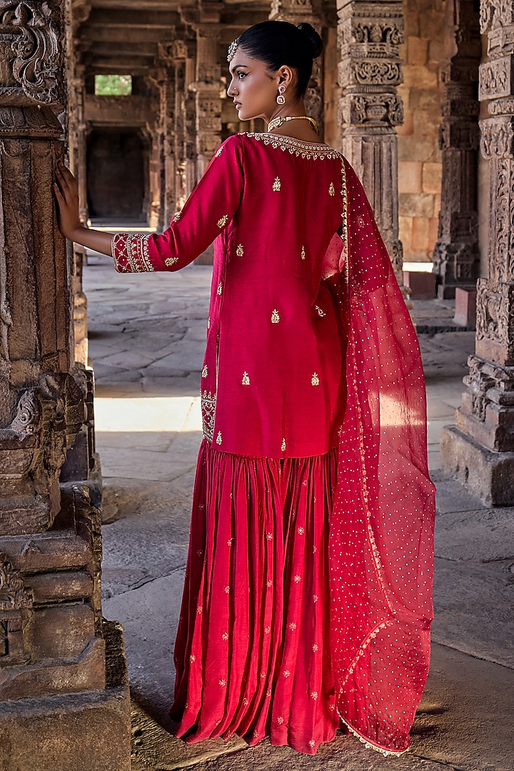 Magenta Silk Sequins Boota Work Gharara Set by Kritika Dawar at Pernia's Pop Up Shop