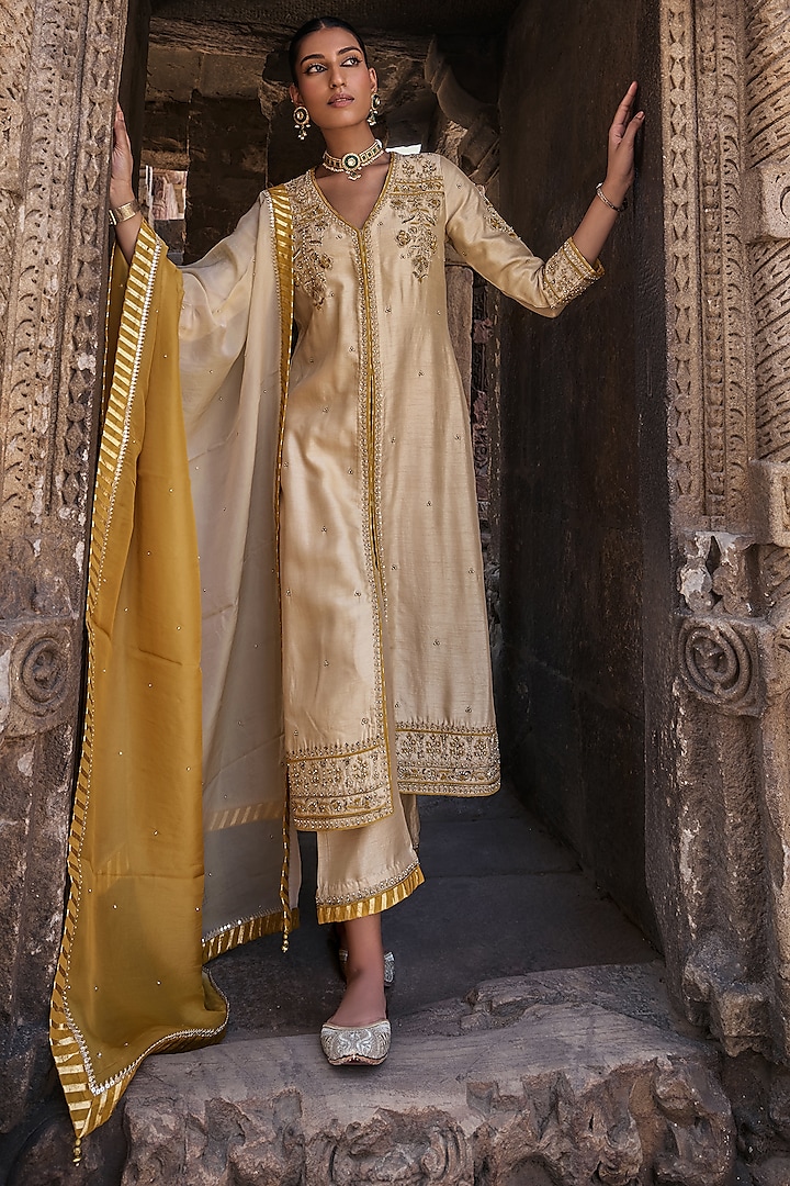 Ivory Silk Hand Embroidered Front Open Kurta Set by Kritika Dawar at Pernia's Pop Up Shop