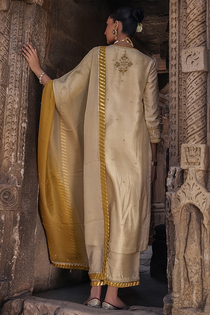 Ivory Silk Hand Embroidered Front Open Kurta Set by Kritika Dawar at Pernia's Pop Up Shop