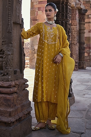 Yellow Banarasi Chanderi Sequins Embroidered Kurta Set by Kritika Dawar