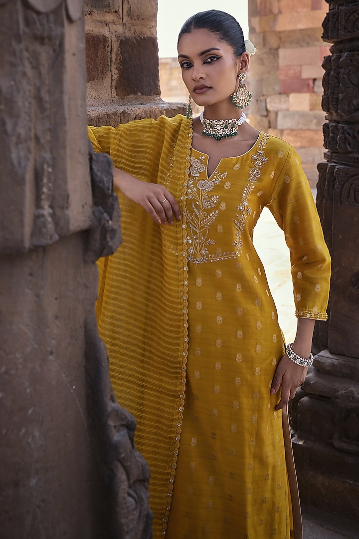 Yellow Banarasi Chanderi Sequins Embroidered Kurta Set by Kritika Dawar at Pernia's Pop Up Shop