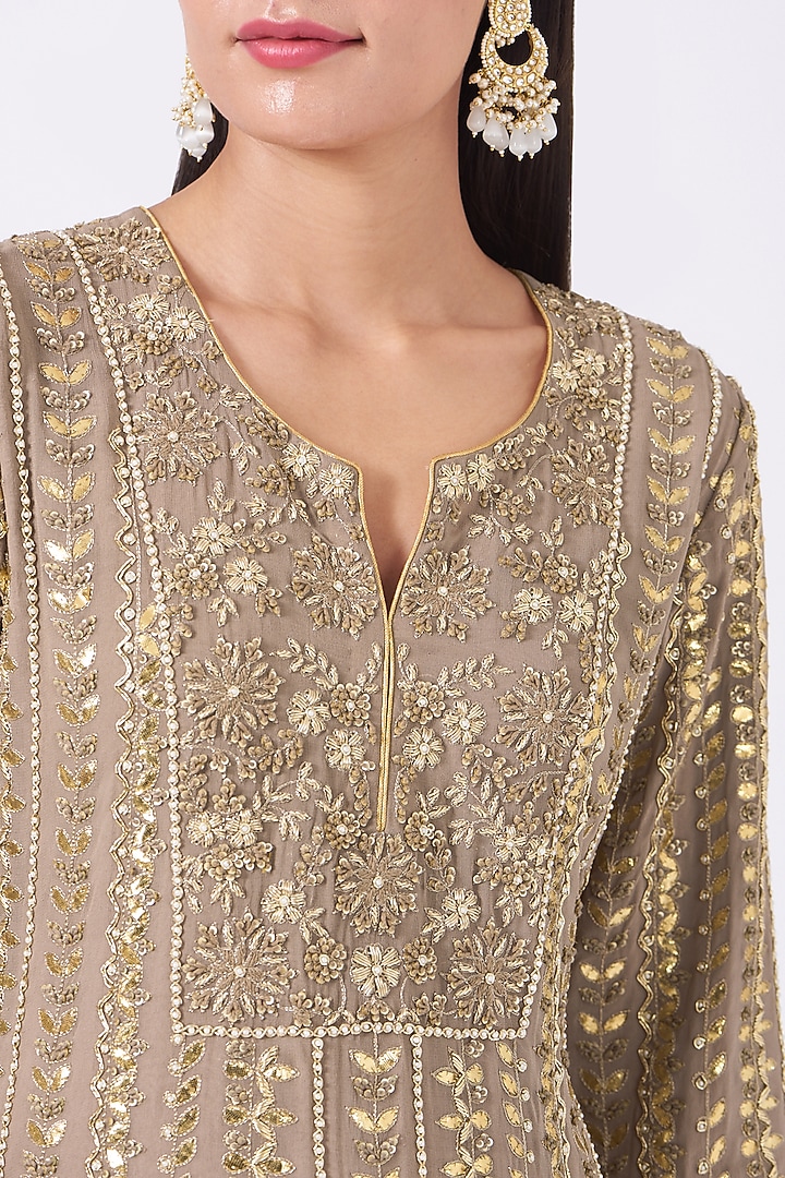 Mauve Georgette Gota Embroidered Kurta Set by Kritika Dawar at Pernia's Pop Up Shop