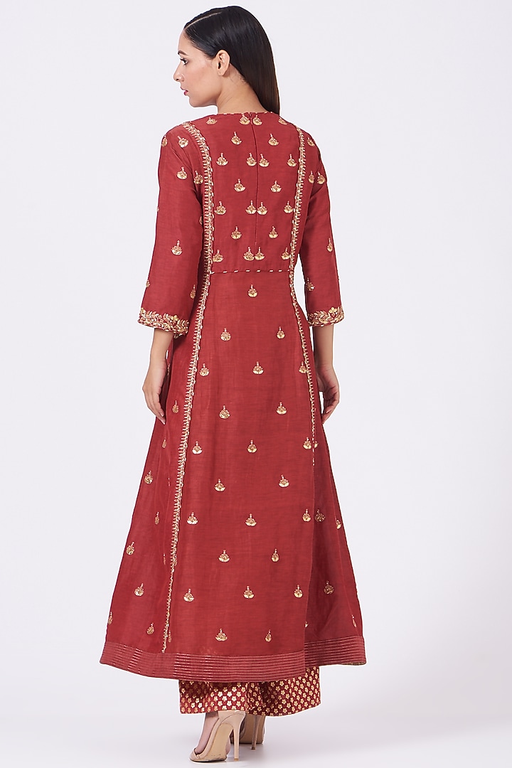 Maroon Gota Embroidered Kurta Set by Kritika Dawar at Pernia's Pop Up Shop