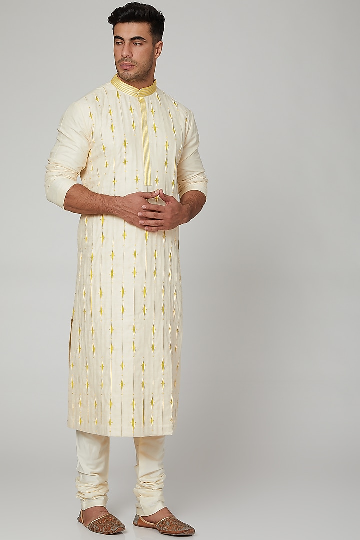 Off White Kurta Set by Kishore Ramani at Pernia's Pop Up Shop