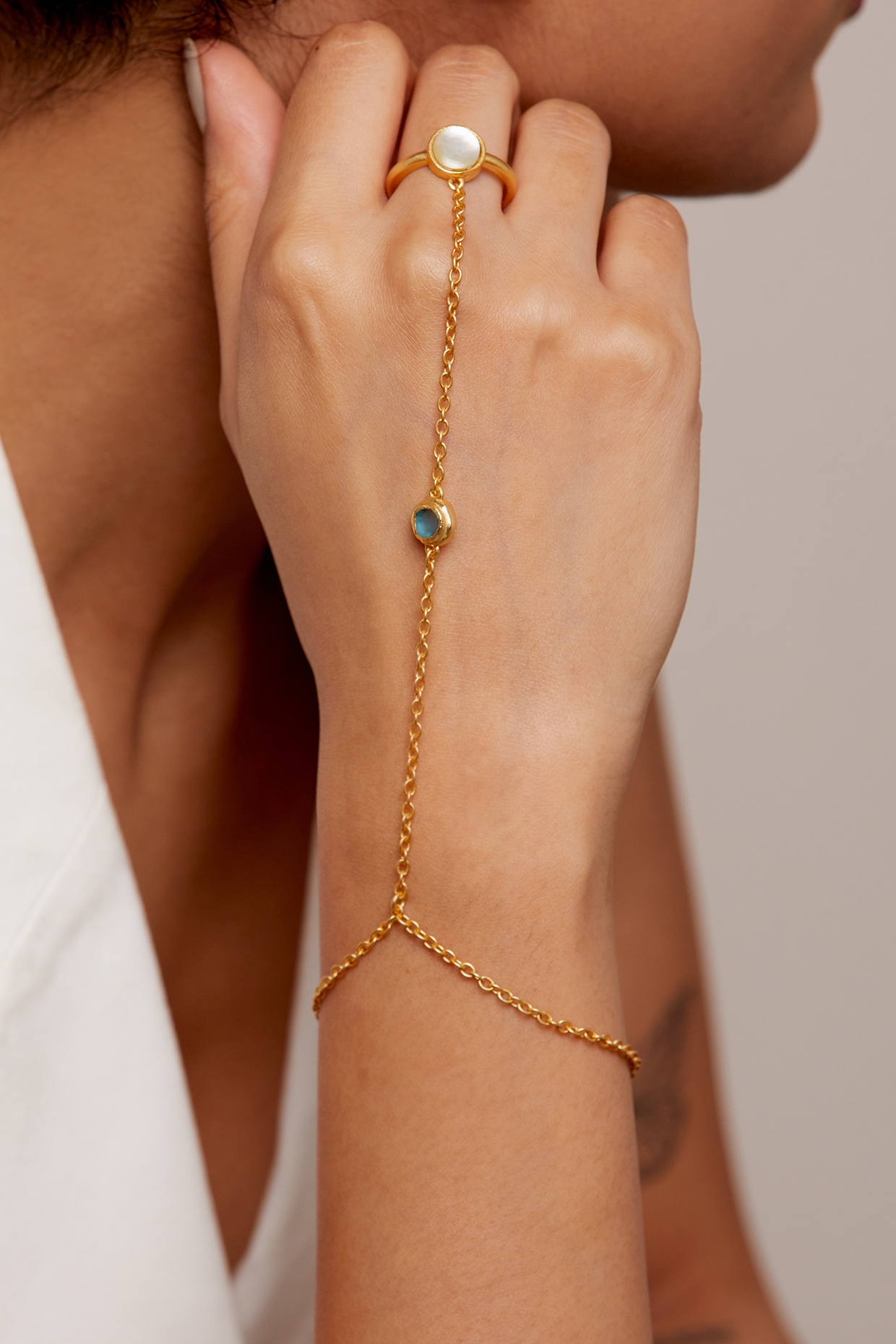 Two Finger Gold Cuff Chain Ring by Jessyka Robyn – ShopAA