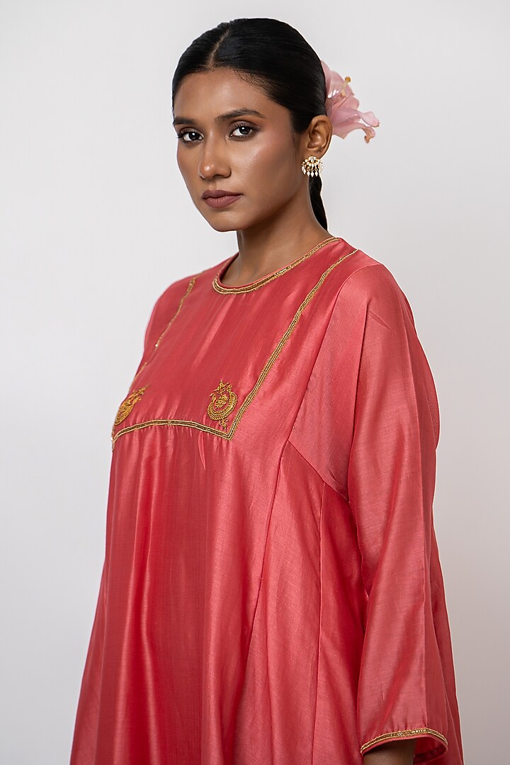 Peach Handwoven Chanderi Silk Embroidered Kurta Set by Kajal Agrawal at Pernia's Pop Up Shop