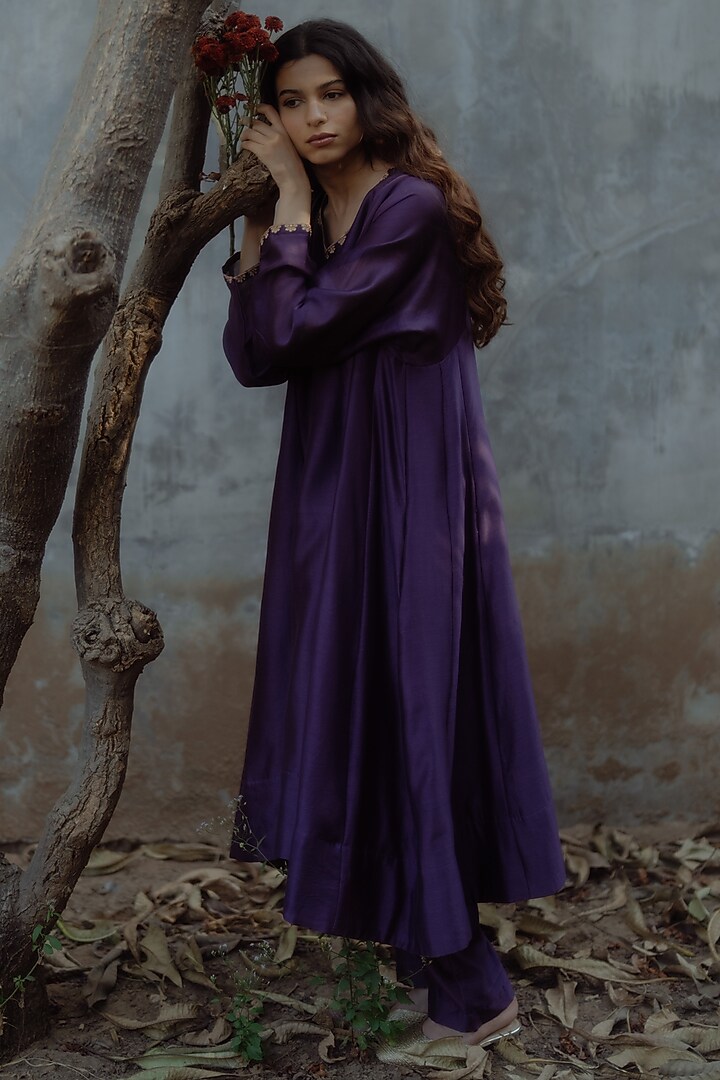 Purple Handwoven Chanderi Silk Embroidered Kurta Set by Kajal Agrawal at Pernia's Pop Up Shop