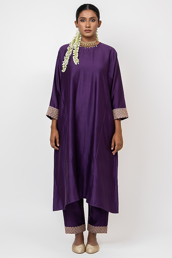 Purple Handwoven Chanderi Silk Hand Embroidered Kurta Set by Kajal Agrawal at Pernia's Pop Up Shop