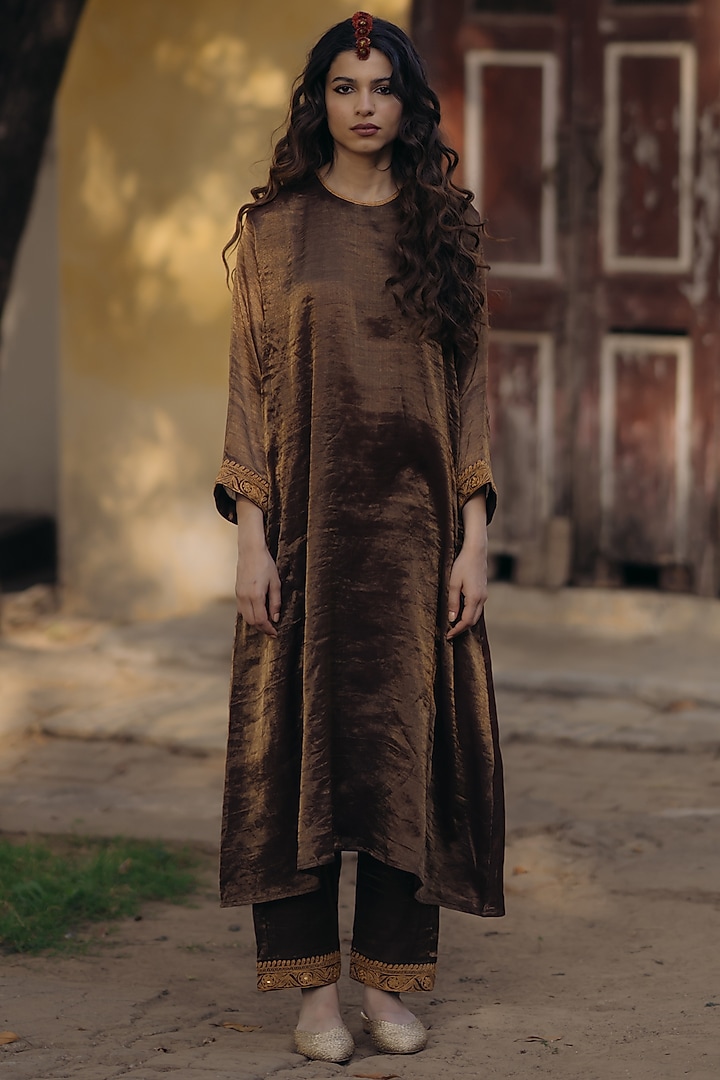 Brown Handwoven Zari Chanderi Embroidered Kurta Set by Kajal Agrawal at Pernia's Pop Up Shop